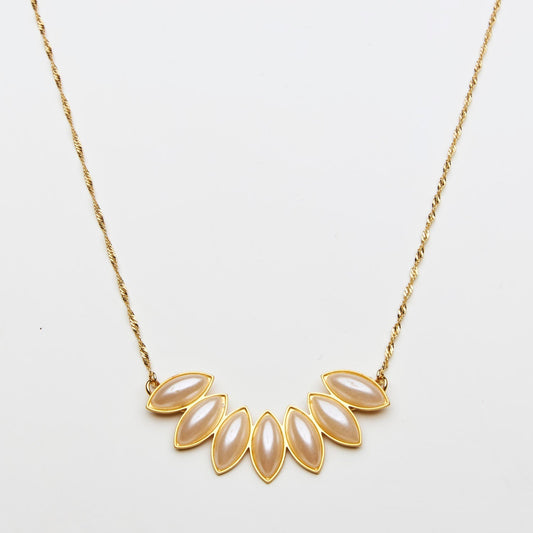 Pearl marquise | Gold necklace