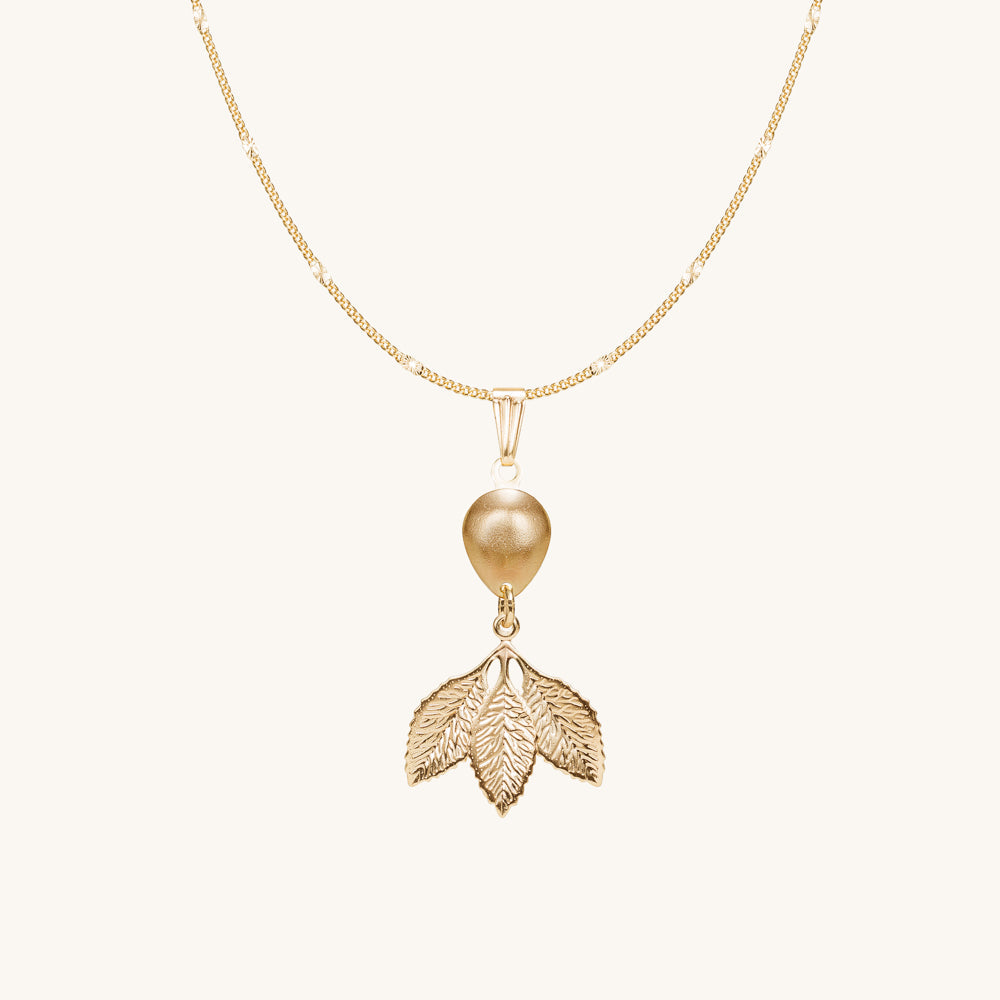 Gold necklace | Alnus |